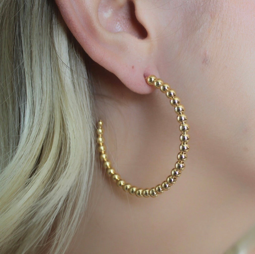 Spheres hoop earrings