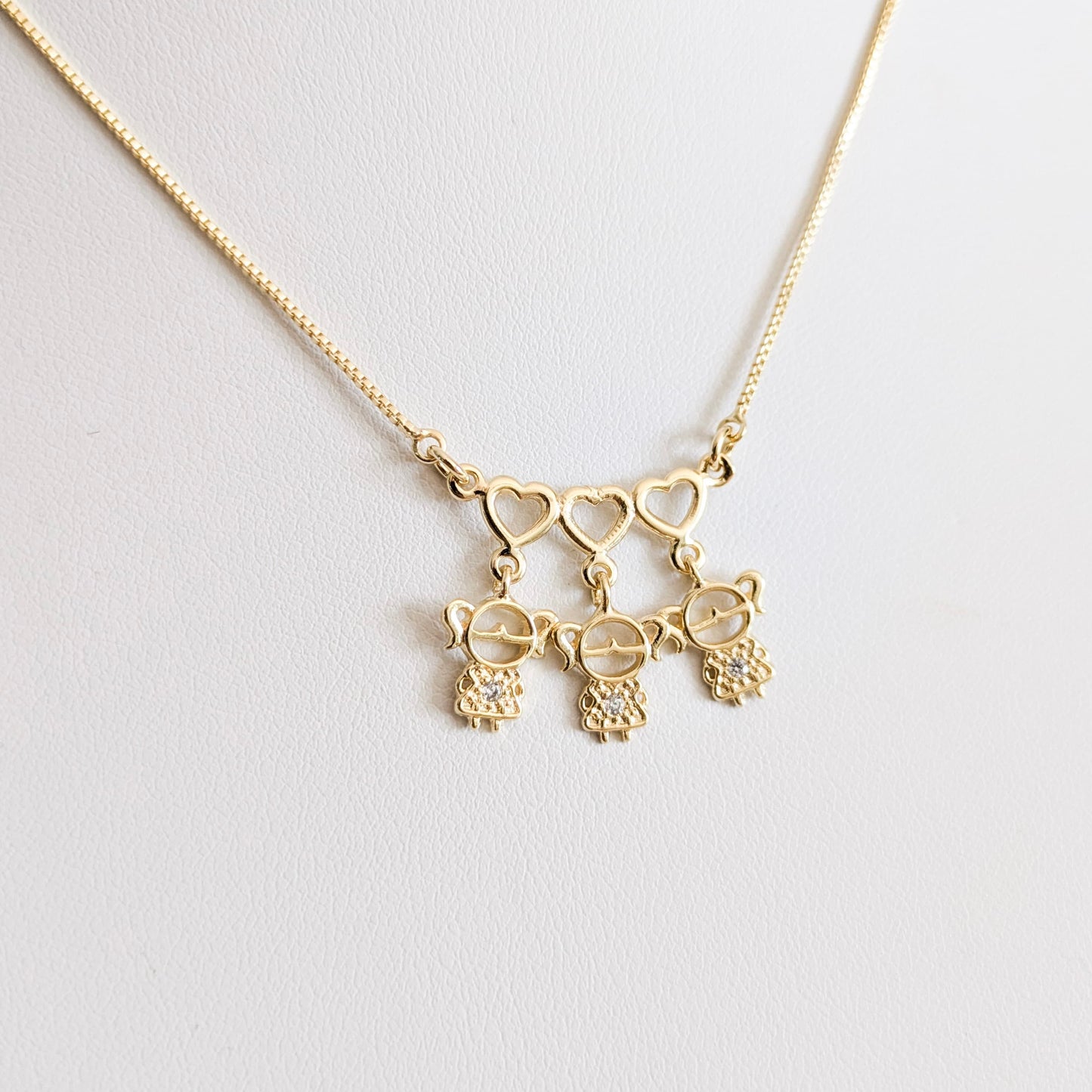 Three Girls Necklace
