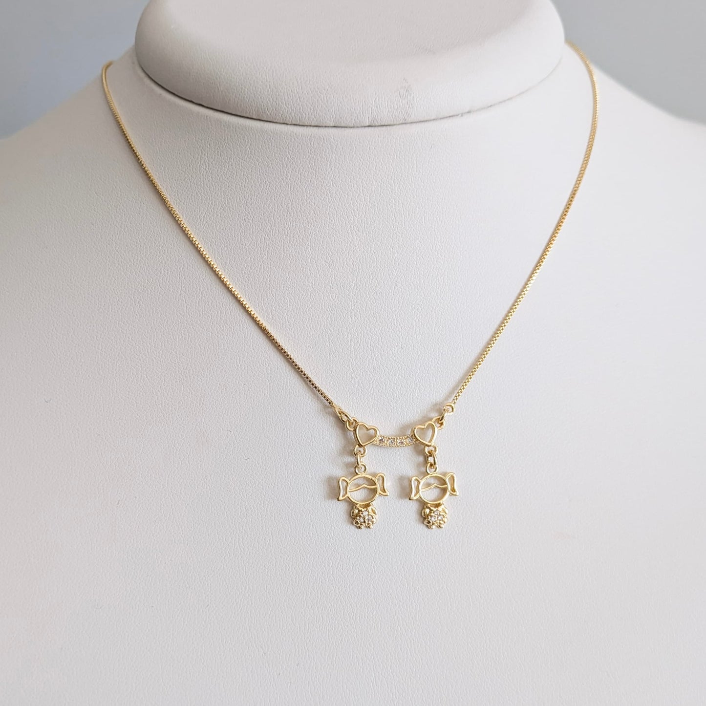 Two girls love necklace