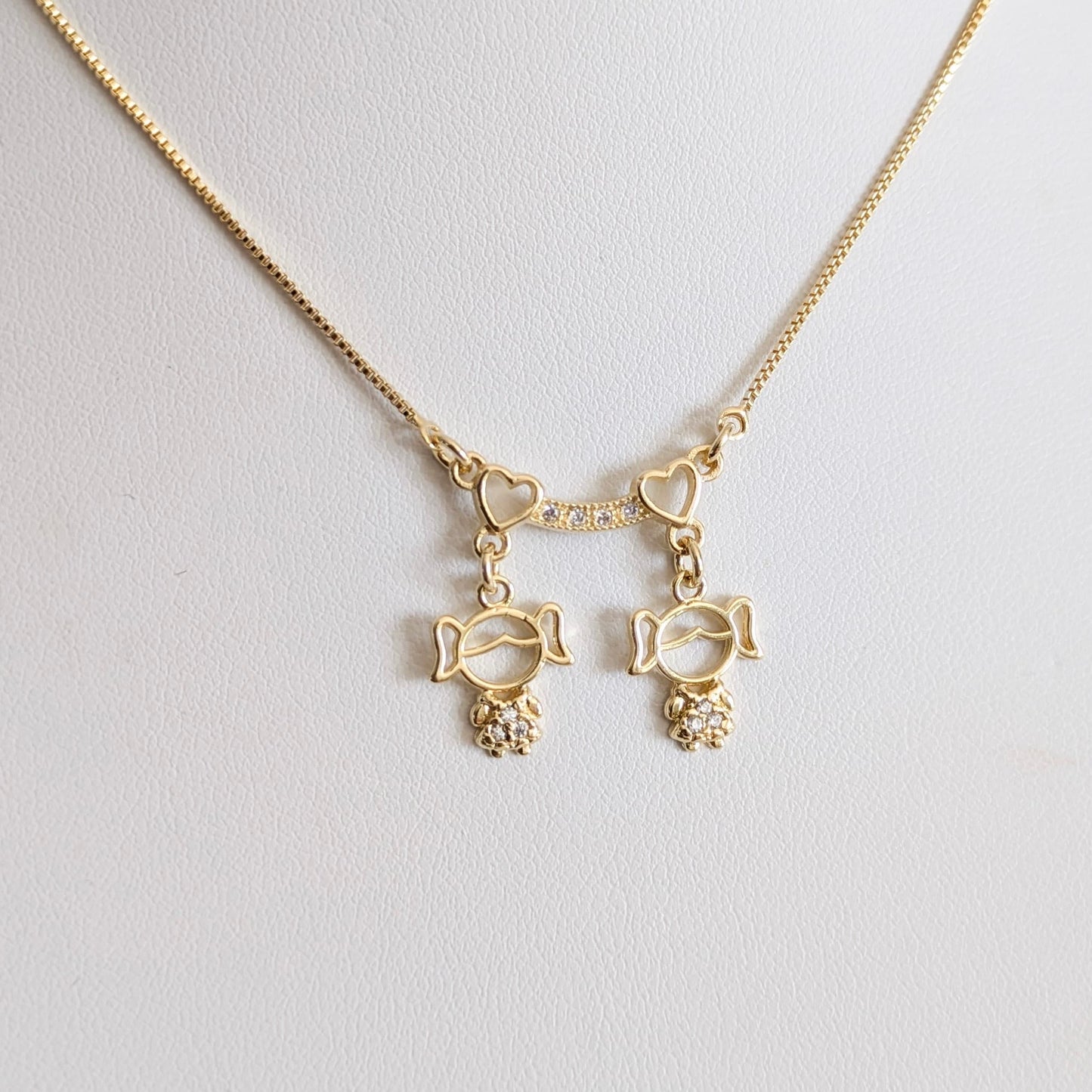 Two girls love necklace