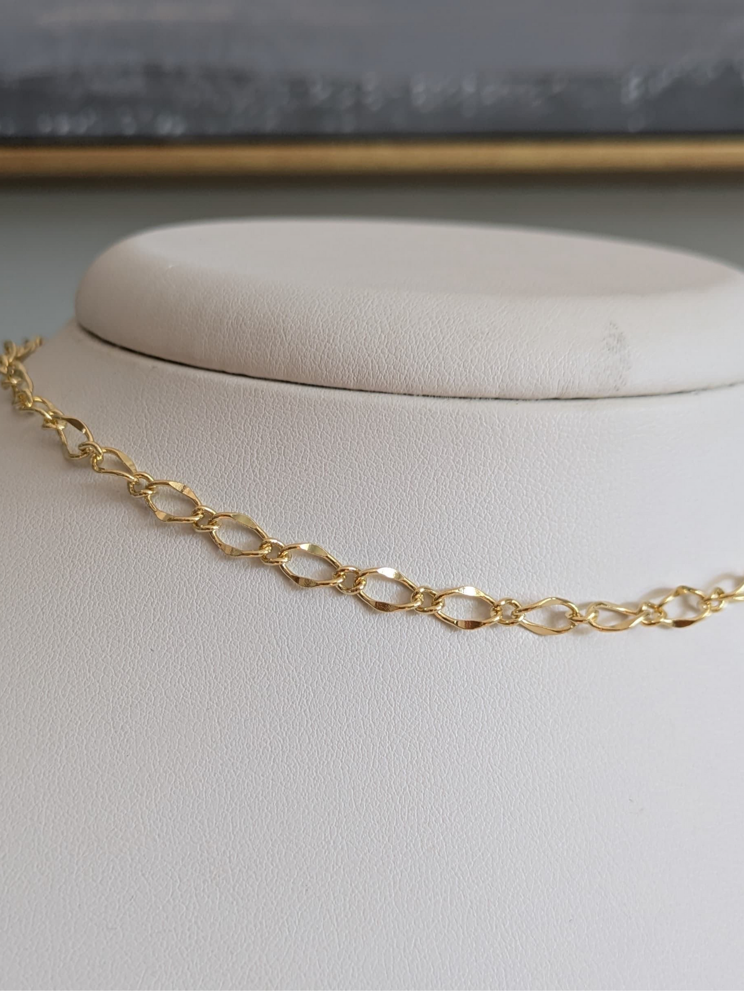 Link choker necklace