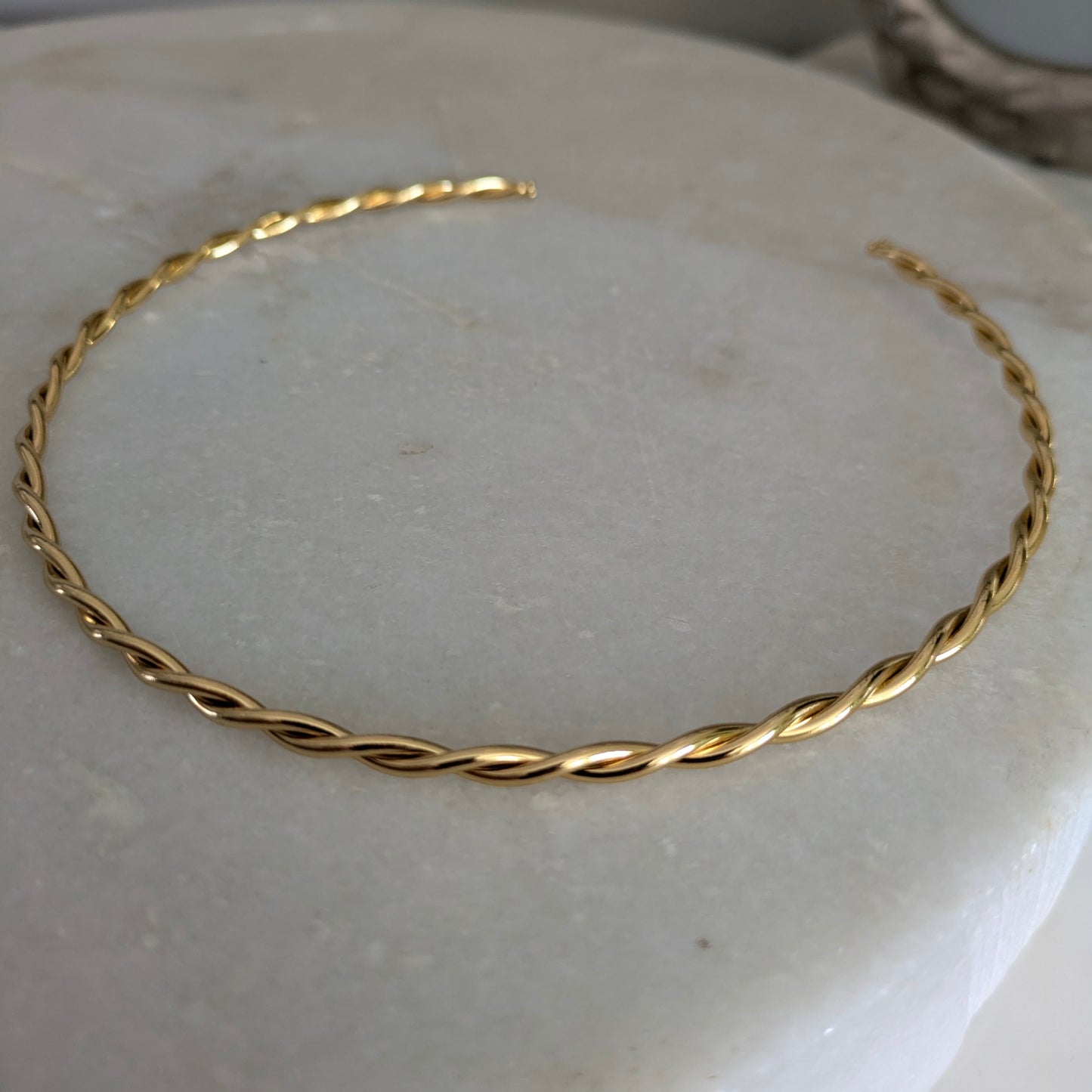 Fashion twisted choker necklace