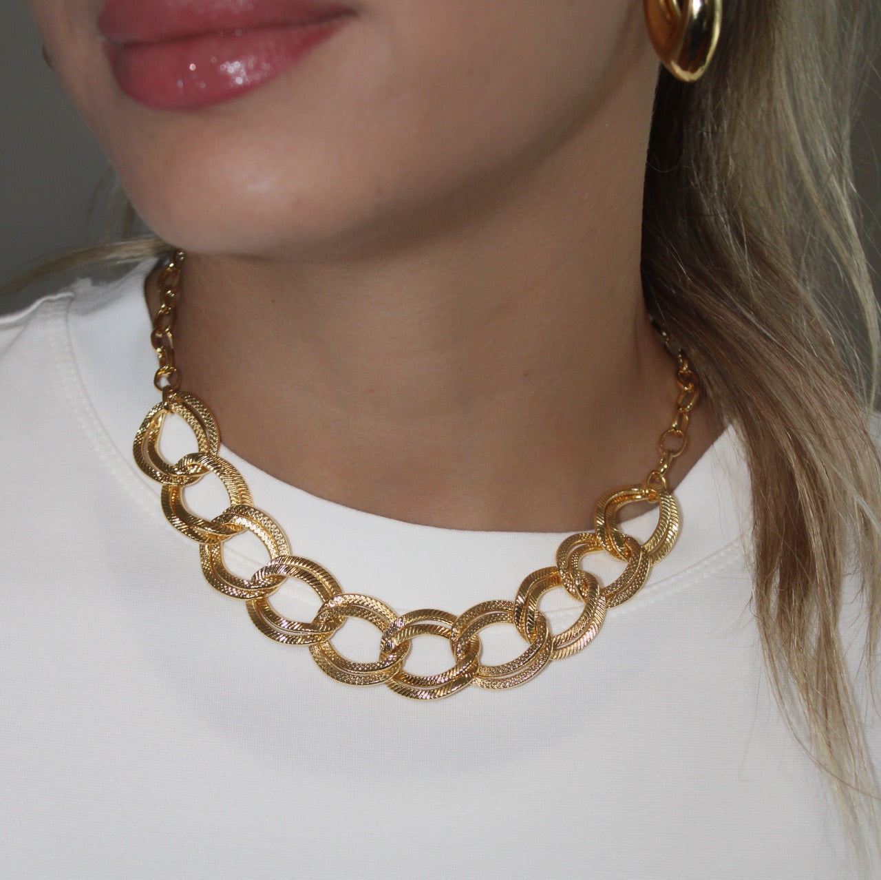 Elegant links necklace
