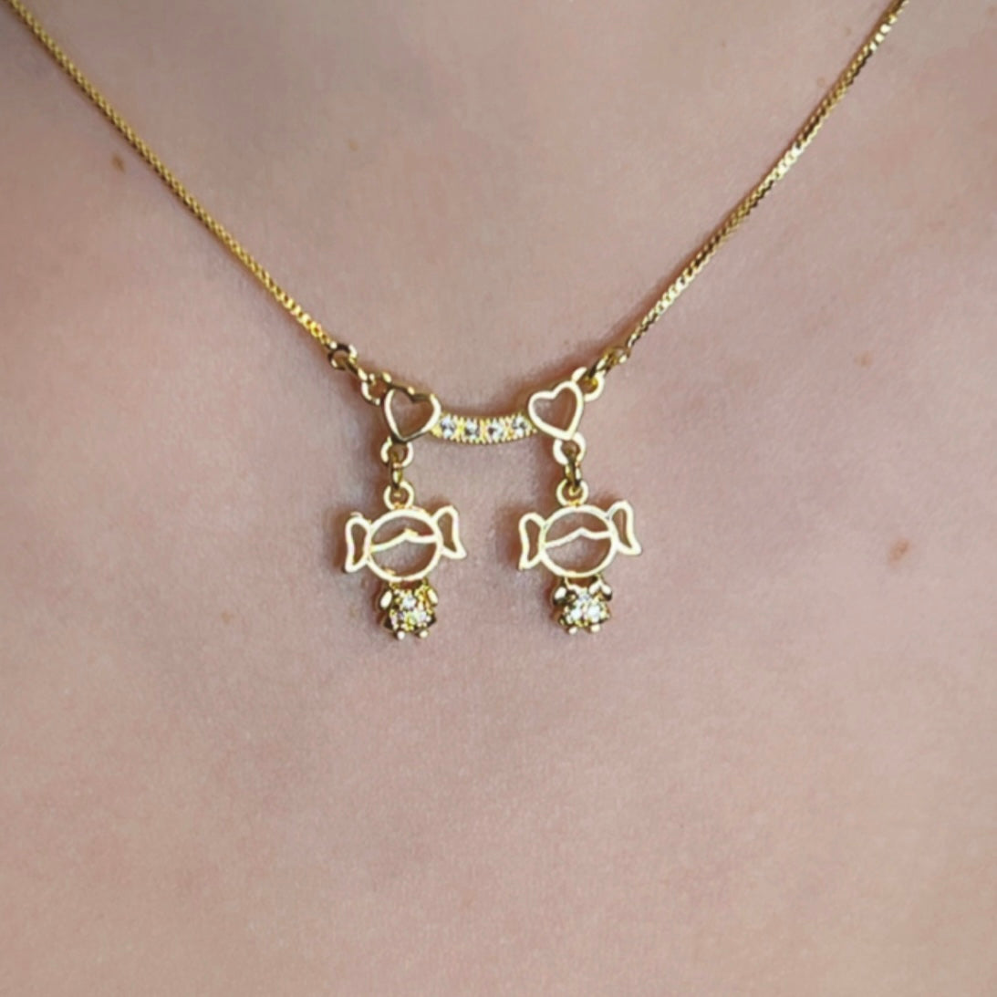 Two girls love necklace