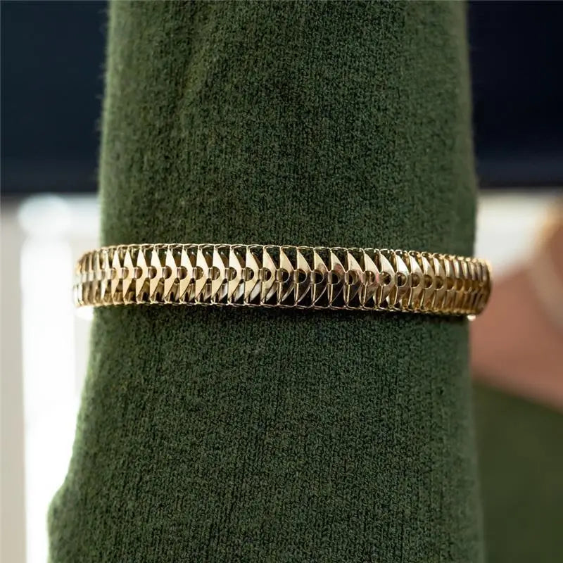 Modern bracelet