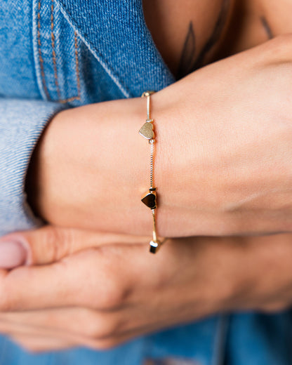 Pulseira Corações Dourados