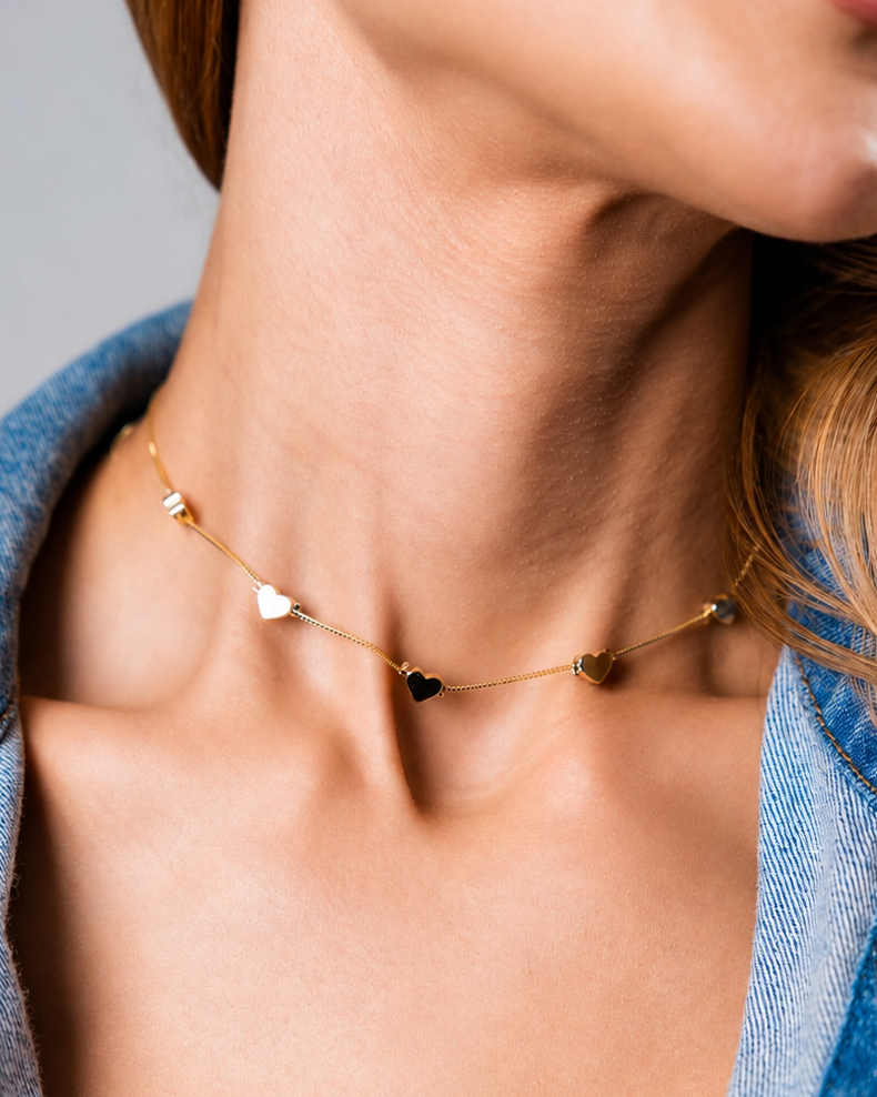 Amour Heart Choker