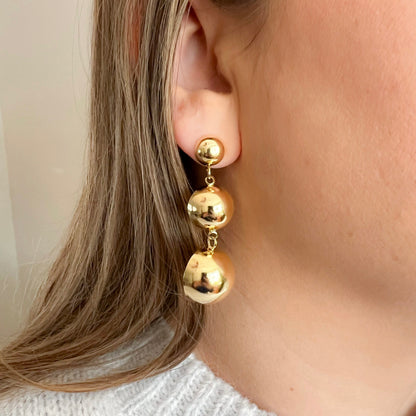Brincos de Gota Esfera Dourada Ousados